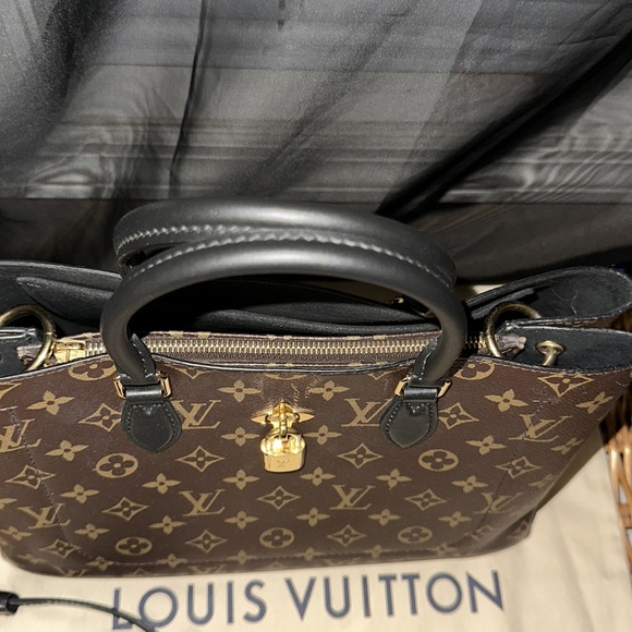 Louis Vuitton Flower Tote, In like New Condition. - Picture 3 of 8